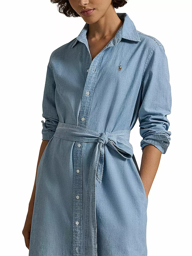 POLO RALPH LAUREN | Nom du produit: Robe midi
Marque: POLO RALPH LAUREN
Couleur: bleu
Catégories: Mode,Femme

Longueur des manches: Manches longues
Matière: Coton
Forme du col: Col chemisier
Motif: Uni
Coupe (vêtements d'extérieur): Regular
Style & Occasion: Loisirs
Styl | 