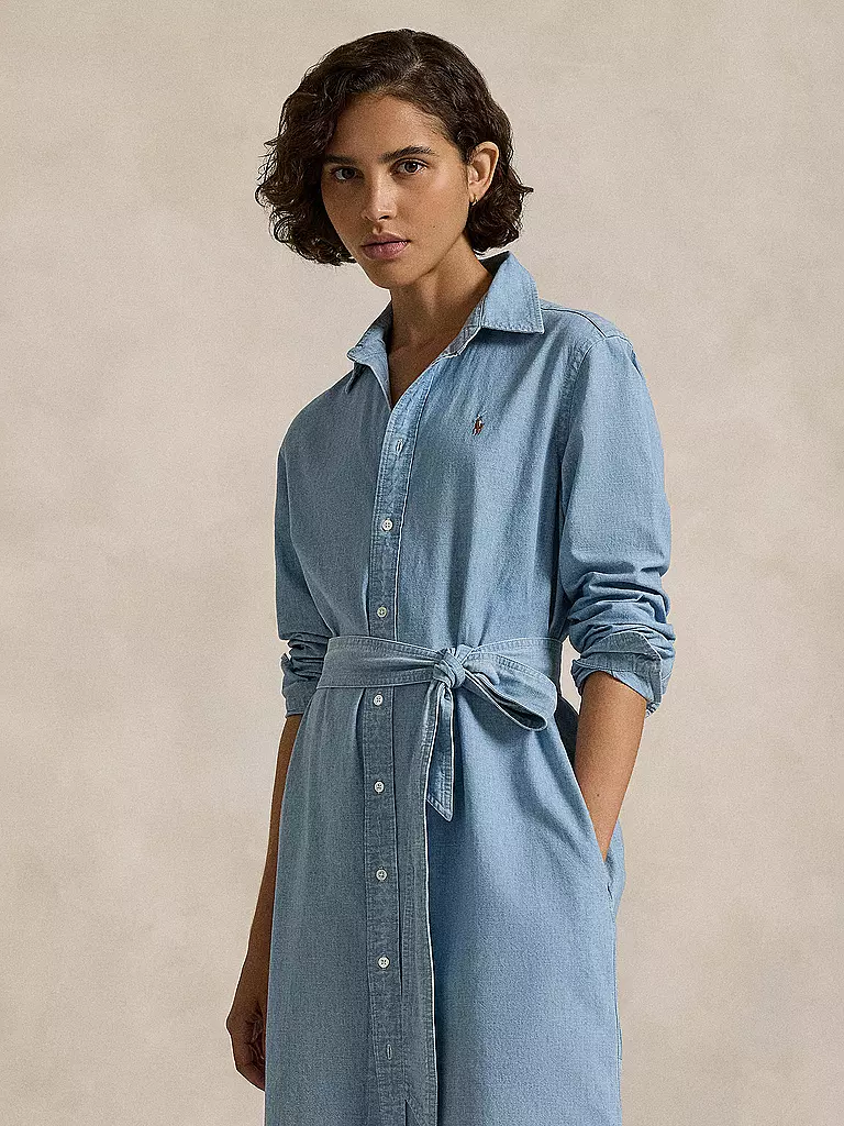 POLO RALPH LAUREN | Nom du produit: Robe midi
Marque: POLO RALPH LAUREN
Couleur: bleu
Catégories: Mode,Femme

Longueur des manches: Manches longues
Matière: Coton
Forme du col: Col chemisier
Motif: Uni
Coupe (vêtements d'extérieur): Regular
Style & Occasion: Loisirs
Styl | 