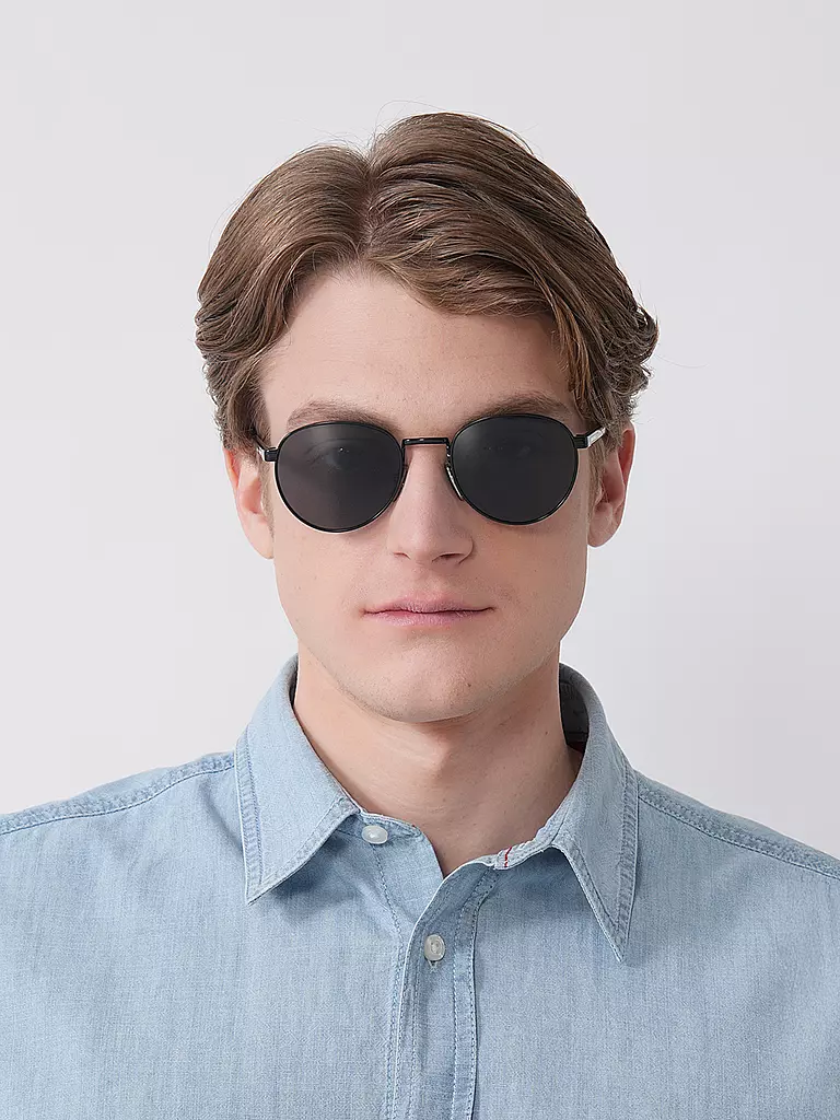 PRADA | Lunettes de soleil 0PRB51S/53
Marque : PRADA
Couleur : noir
Catégories : Mode, Homme

Matière : Métal | Noir