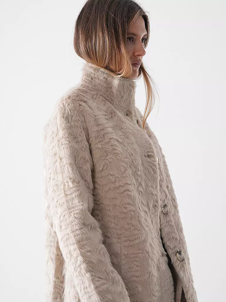 PRIDE TO BE | Manteau en fausse fourrure DINA | 