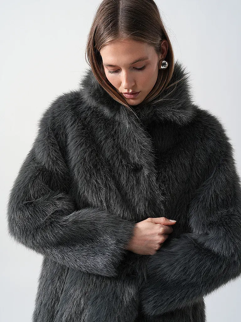 PRIDE TO BE | Manteau en fausse fourrure DINA | 