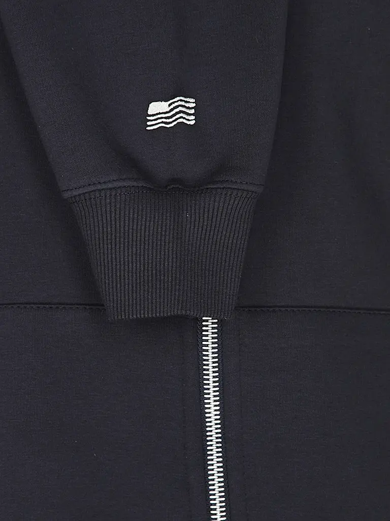 PROHIBITED | Nom du produit: Sweatjacke EMBLEM PATCH | Bleu foncé