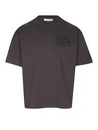 PROHIBITED | Nom du produit: T-Shirt LOWKEY VINTAGE
Marque: PROHIBITED
Couleur: brun
Catégories: Mode,Hommes

Longueur des manches: Manches courtes
Encolure: Col rond
Matière: Jersey,Coton
Motif: Uni
Coupe (vêtement): Oversized,Cropped
Détails: Logo | Marron