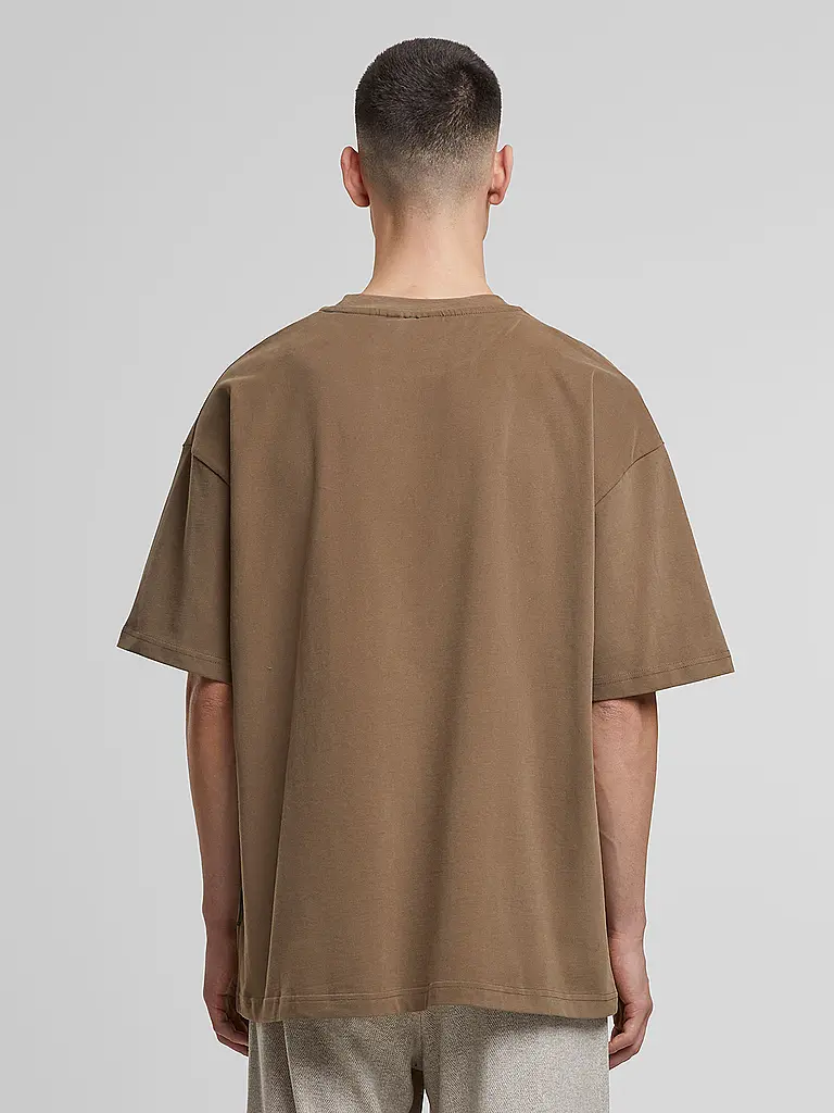 PROHIBITED | T-shirt Coupe Oversize | braun