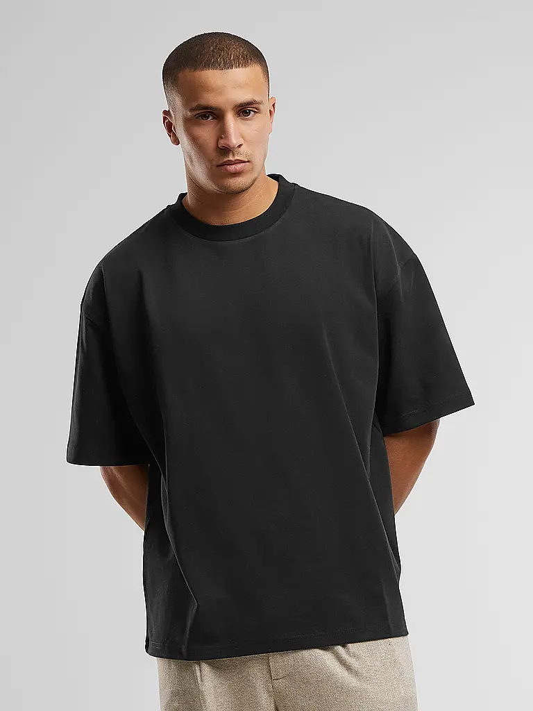 PROHIBITED | T-shirt Coupe Oversize | schwarz