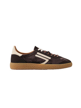 PURAAI | Sneaker.6.01