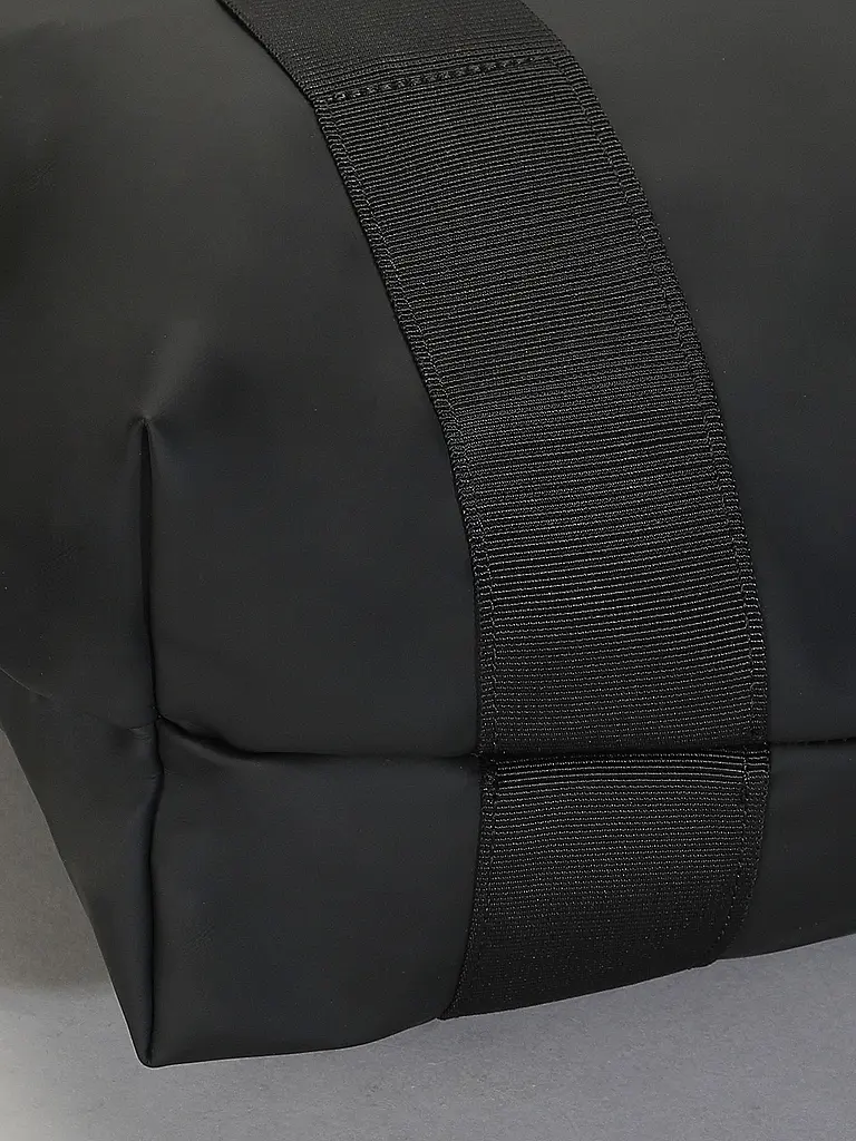 RAINS | Nom du produit : Ensemble 2 pièces sac à main et trousse de toilette | 