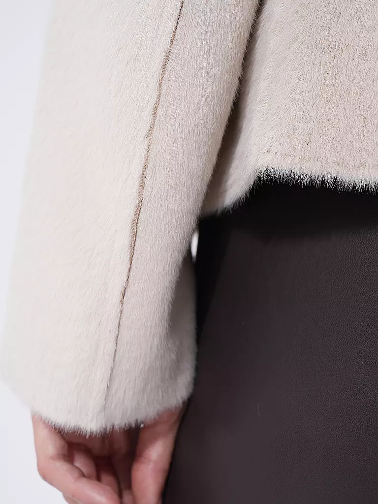 RICH & ROYAL | Jacke in Felloptik | Beige