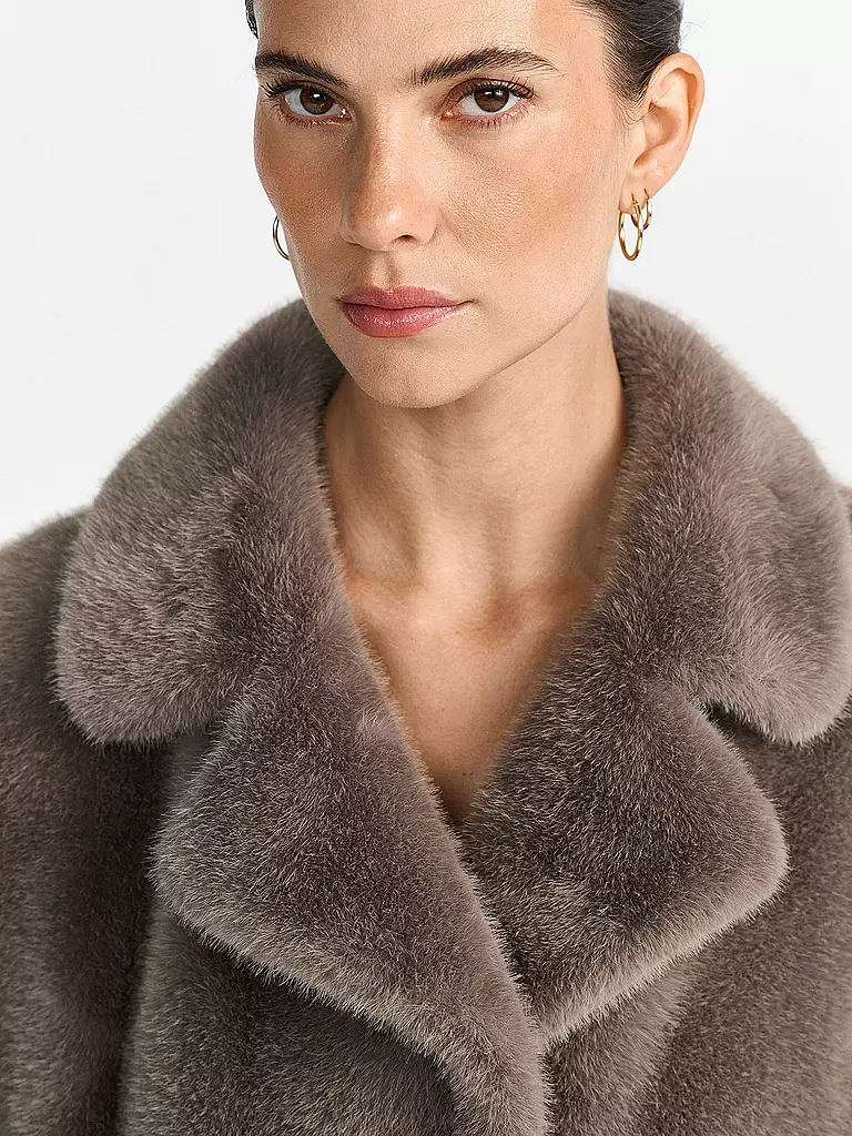 RICH & ROYAL | Manteau en fausse fourrure | 