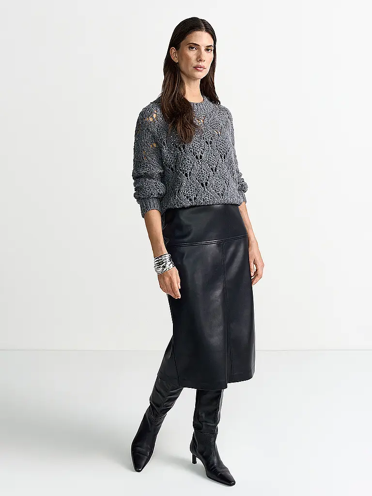 RICH & ROYAL | Nom du produit: Pull
Marque: RICH & ROYAL
Couleur: gris
Catégories: Mode,Femme

Longueur des manches: Manches longues
Encolure: Col rond
Matière: Polyester / Polyamide,Alpaga
Motif: Uni
Coupe (vêtements d'extérieur): Regular
Style: Glamour | Gris