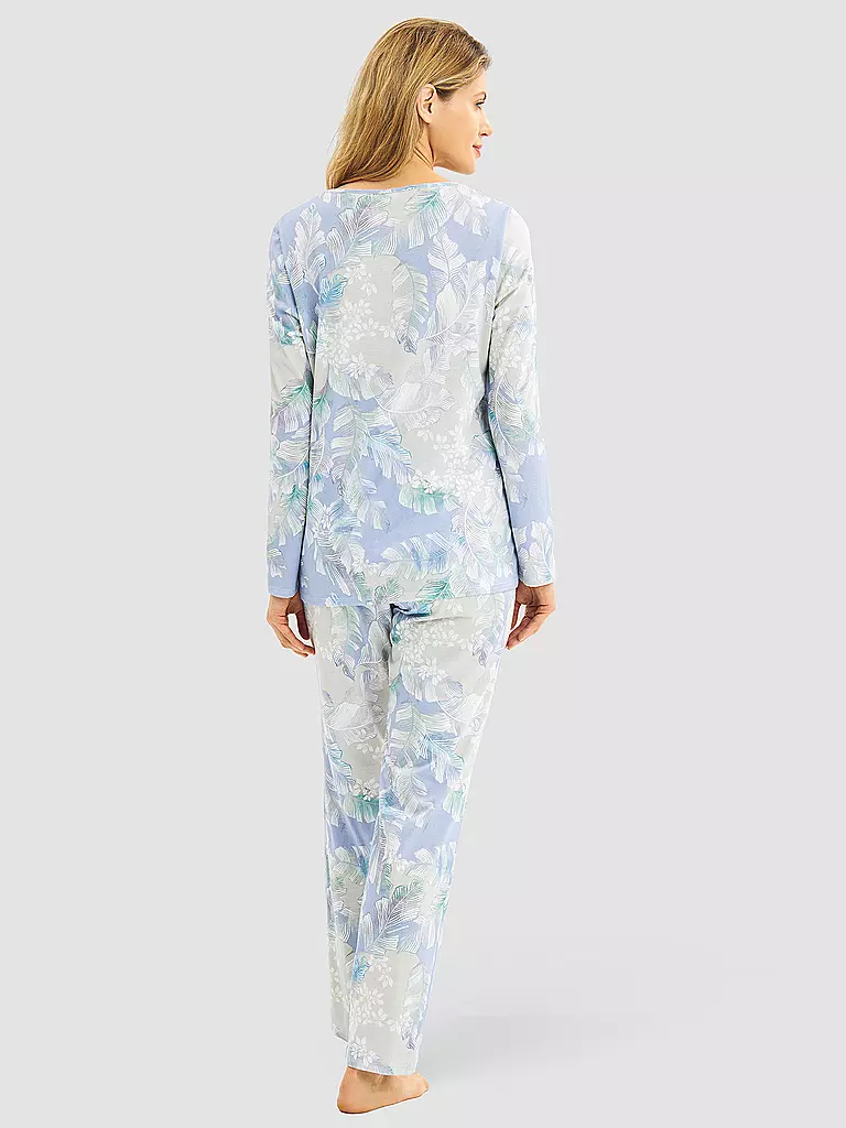 ROESCH | Pyjama
Marque : ROESCH
Couleur : bleu clair
Catégories : Mode,Femme

Longueur des manches : Manches longues
Encolure : Col en V
Matière : Coton,Modal,Jersey
Motif : Imprimé
Coupe (vêtement d'extérieur) : Ample | 