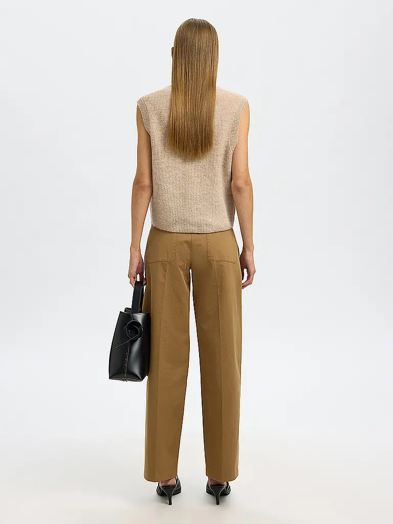 SELECTED FEMME | Gilet SLFLULU
Marque : SELECTED FEMME
Couleur : crème
Catégories : Mode,Femme

Longueur des manches : sans manches
Encolure : Col rond
Matière : Laine,Stretch
Motif : Uni
Coupe (vêtements d’extérieur) : Regular | Crème