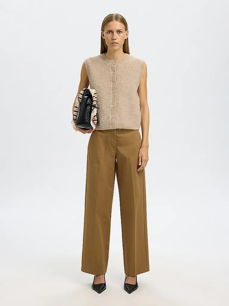 SELECTED FEMME | Gilet SLFLULU
Marque : SELECTED FEMME
Couleur : crème
Catégories : Mode,Femme

Longueur des manches : sans manches
Encolure : Col rond
Matière : Laine,Stretch
Motif : Uni
Coupe (vêtements d’extérieur) : Regular | Crème