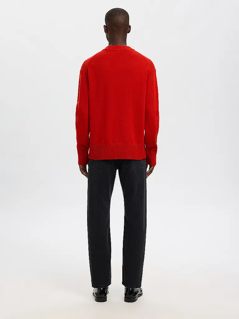 SELECTED | Pull SLHCALLE | 