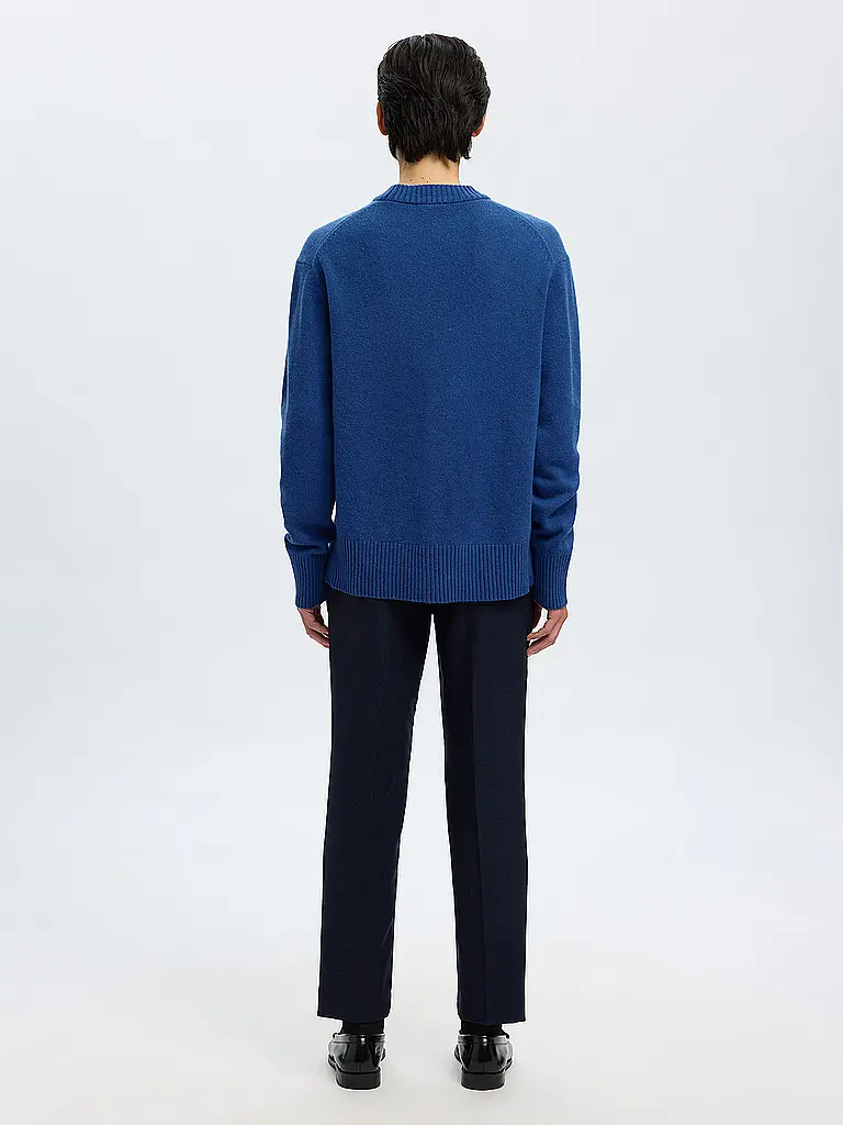 SELECTED | Pull SLHCALLE | Bleu