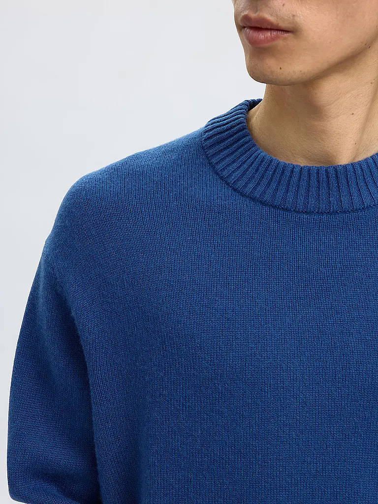 SELECTED | Pull SLHCALLE | Bleu