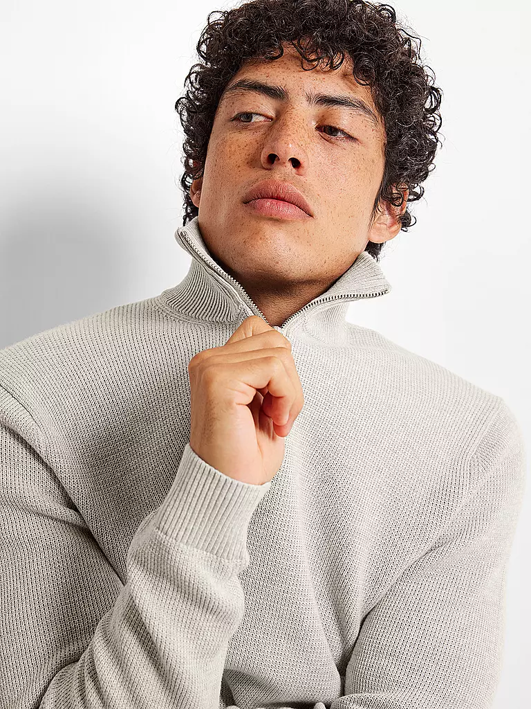 SELECTED | Pull Troyer SLHDANE | 