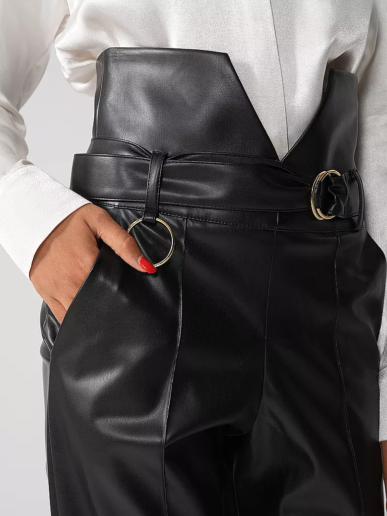 SILVIA SCHNEIDER | Pantalon aspect cuir | 