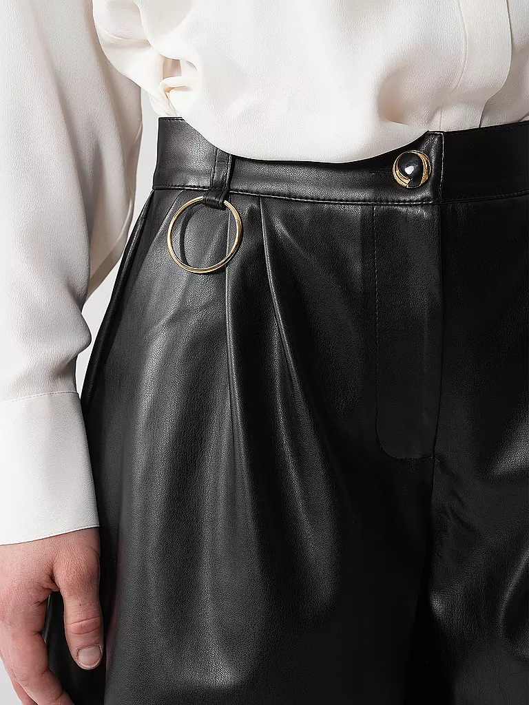 SILVIA SCHNEIDER | Shorts aspect cuir | 