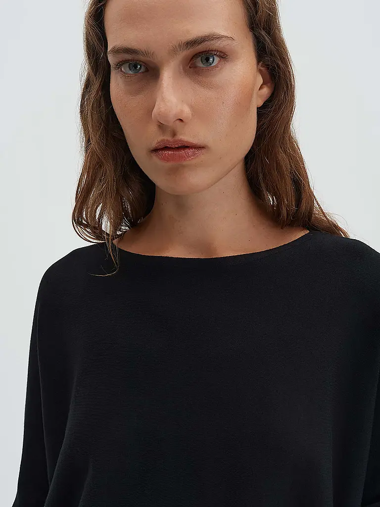 SOMEDAY | Pull TIRAJA | 