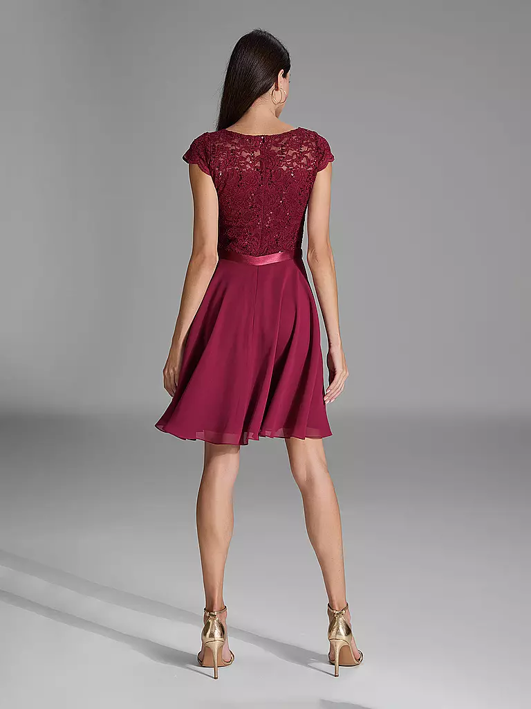 SWING | Robe de cocktail | dunkelrot