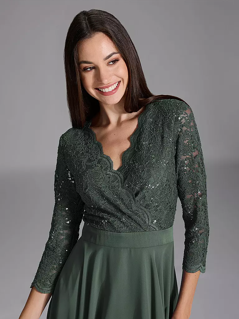 SWING | Robe de soirée
Marque : SWING
Couleur : vert
Catégories : Mode,Femme

Longueur des manches : Manches 3/4
Encolure : Col en V
Matière : Polyester / Polyamide,Chiffon,Dentelle
Motif : Uni
Coupe (vêtement d'extérieur) : Slim
Style & Occasion : Occasion
 | 