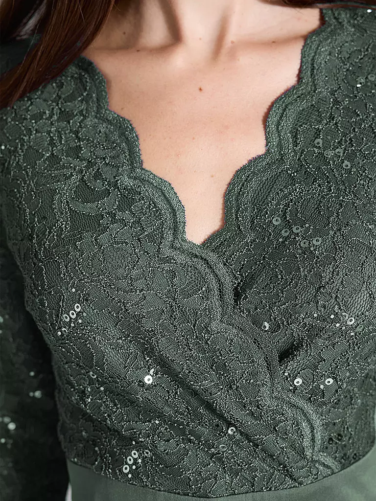 SWING | Robe de soirée
Marque : SWING
Couleur : vert
Catégories : Mode,Femme

Longueur des manches : Manches 3/4
Encolure : Col en V
Matière : Polyester / Polyamide,Chiffon,Dentelle
Motif : Uni
Coupe (vêtement d'extérieur) : Slim
Style & Occasion : Occasion
 | 