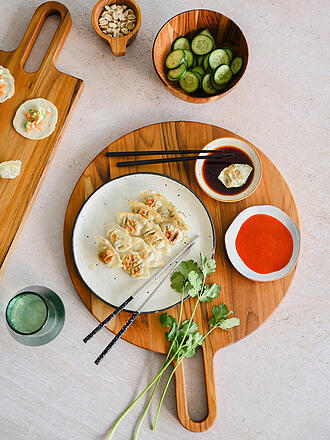 TEAKHAUS | Planche de service avec long manche rond 51cm BISTRO Teck