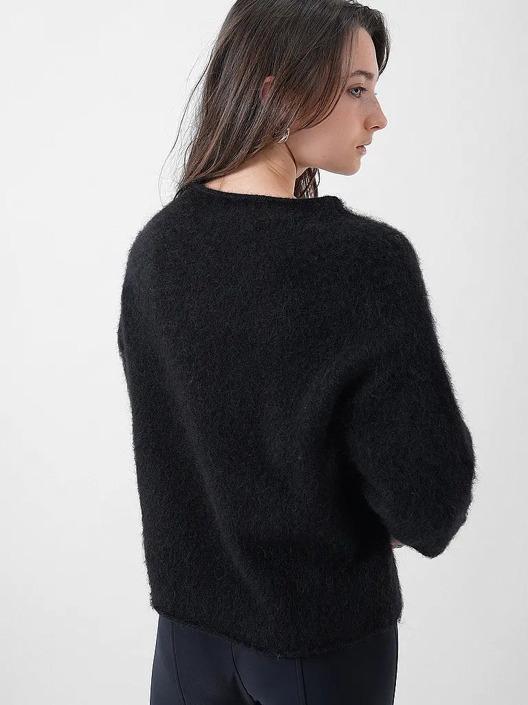 TELA | Pull | 
