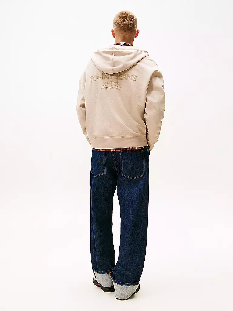 TOMMY JEANS | Sweatjacke
Marque : TOMMY JEANS
Couleur : beige
Catégories : Mode, Homme
Mots-clés : Best-seller

Longueur des manches : Manches longues
Matière : Molleton, Coton
Forme du col : Capuche
Motif : Uni
Coupe (vêtements d'extérieur) : Regular
Style : Youn | 
