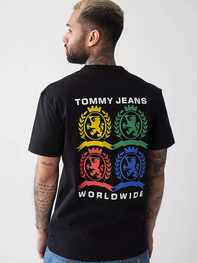 TOMMY JEANS | T-shirt

Produktname: T-Shirt
Marke: TOMMY JEANS
Farbe: schwarz
Kategorien: Mode,Herren

Ärmellänge: Kurzarm
Ausschnitt: Rundhalsausschnitt
Material: Jersey,Baumwolle
Musterung: Logo,Print
Passform (Oberbekleidung): Regular
Stil: Young Fashion | 