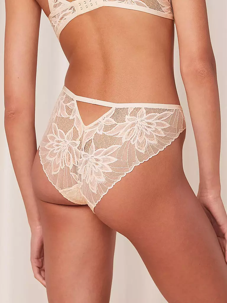 TRIUMPH | Slip AMOURETTE fresh powder | 
