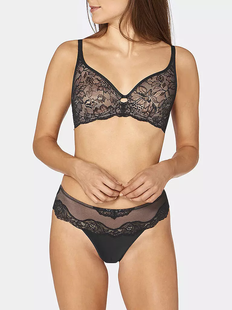 TRIUMPH | Soutien-gorge à armatures "Amourette Charm" (Noir) | Noir
