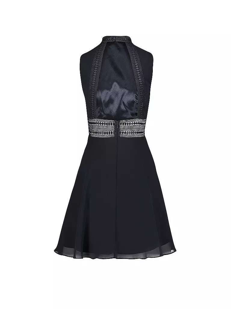 VERA MONT | Robe de soirée
Marque: VERA MONT
Couleur: bleu
Catégories: Mode,Femme

Longueur des manches: Sans manches
Matériel: Polyester / Polyamide, Mousseline
Forme du col: Col montant
Style & Occasion: Occasion
Style: Glamour | 