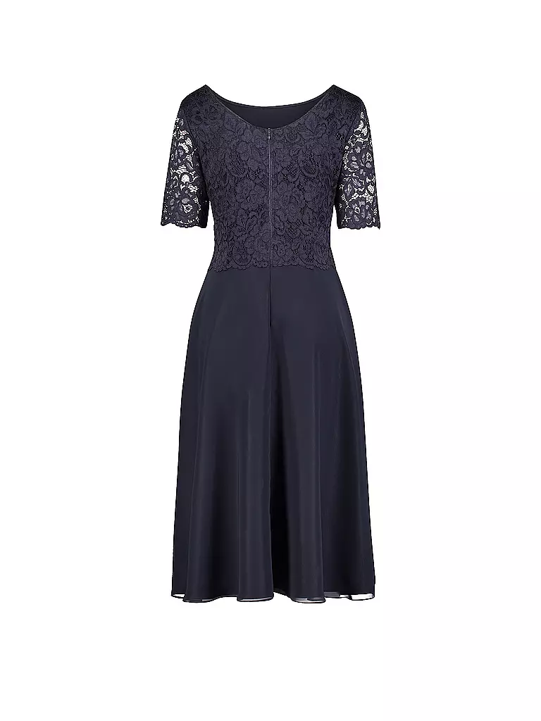 VERA MONT | Robe de soirée
Marque: VERA MONT
Couleur: bleu foncé
Catégories: Mode, Femme
Tags: Grandes tailles

Longueur des manches: Manches courtes
Encolure: Encolure arrondie
Matière: Polyester / Polyamide
Style & Occasion: Occasion
Style: Glamour
Détails: De | 
