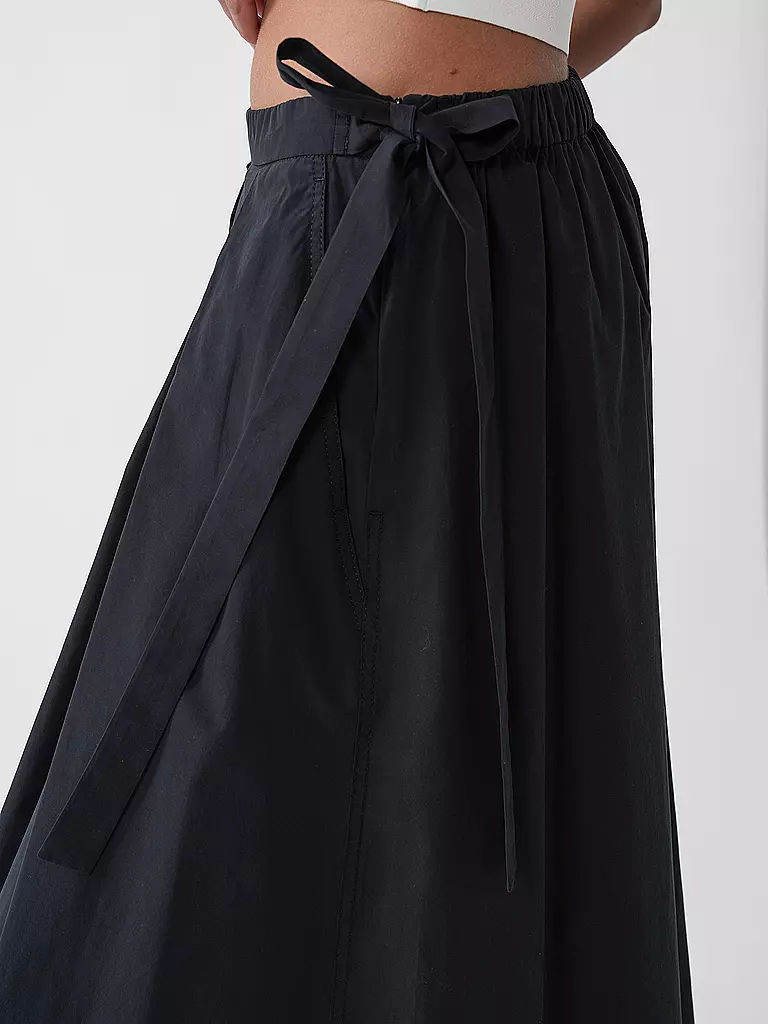 WEEKEND MAX MARA | Midirock FOLK | Noir