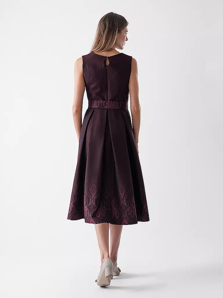 WENGER | Robe traditionnelle FENJA | 