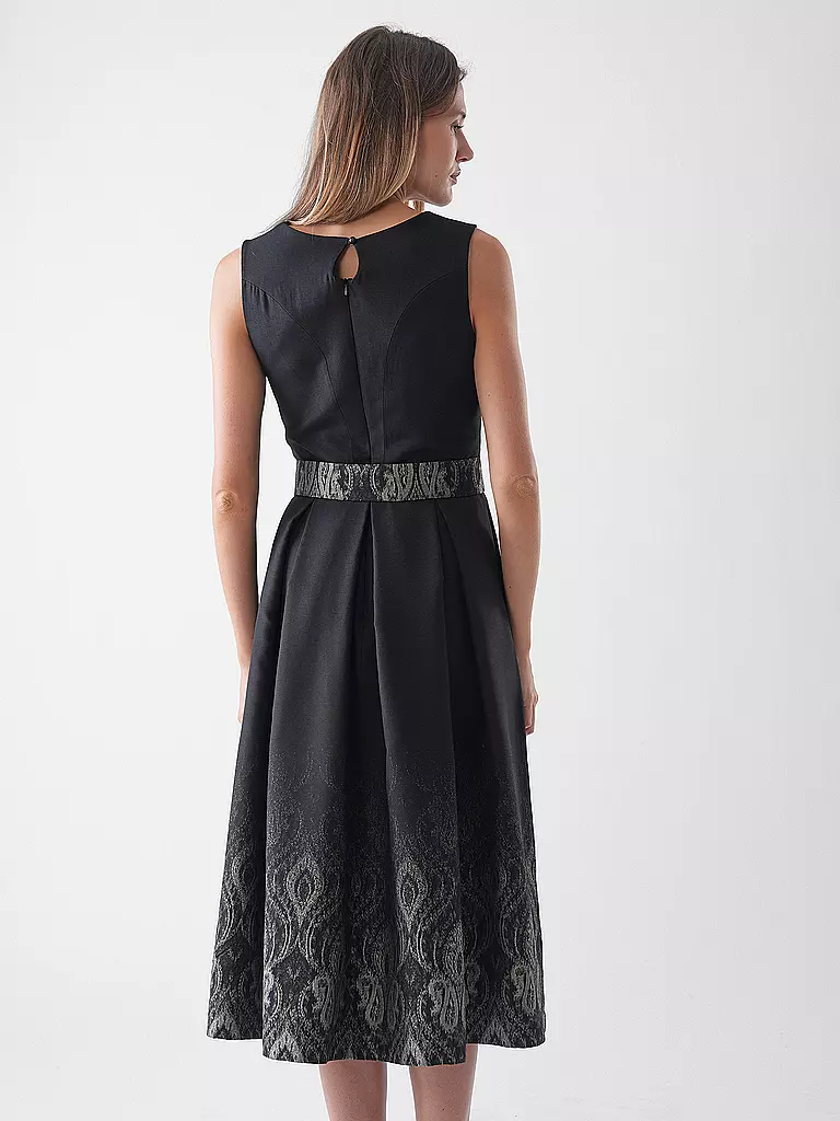 WENGER | Robe traditionnelle FENJA | 