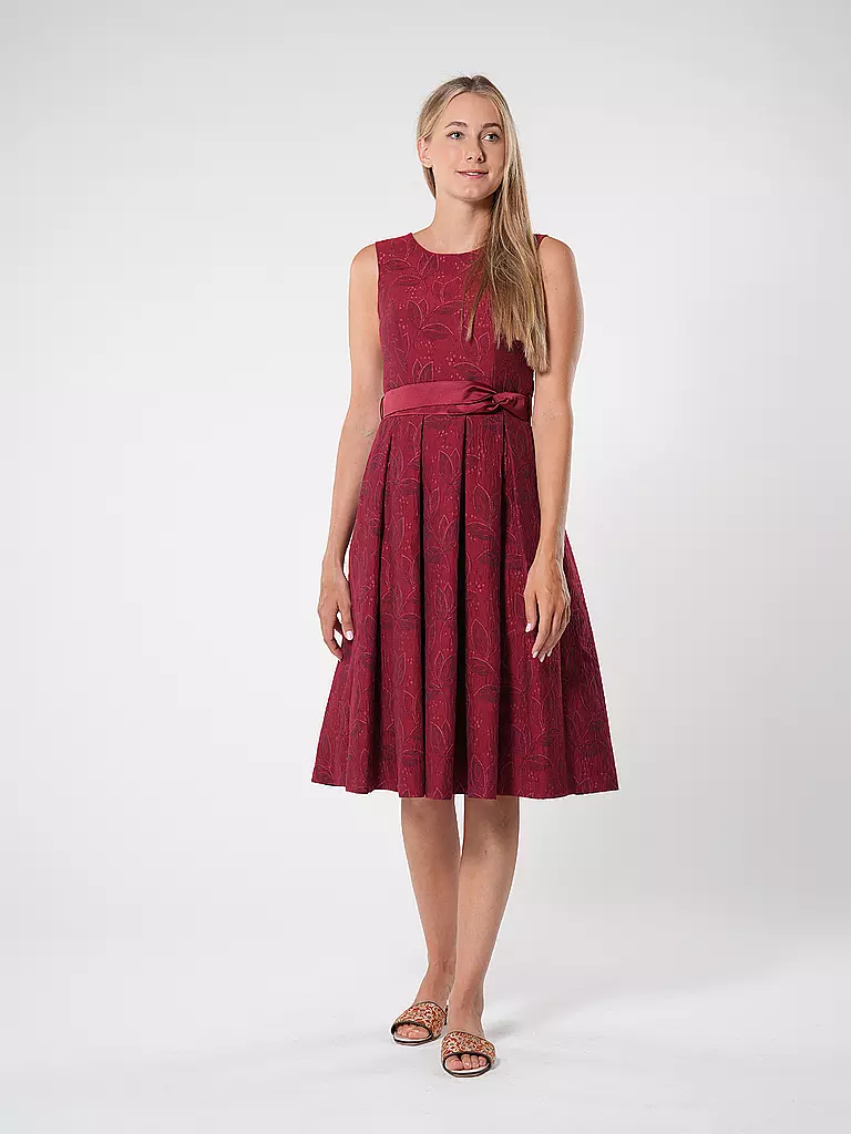 WENGER | Robe traditionnelle RONJA | Rouge