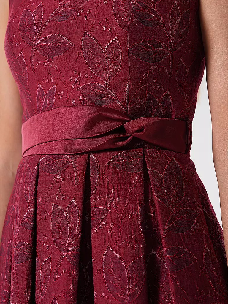 WENGER | Robe traditionnelle RONJA | 
