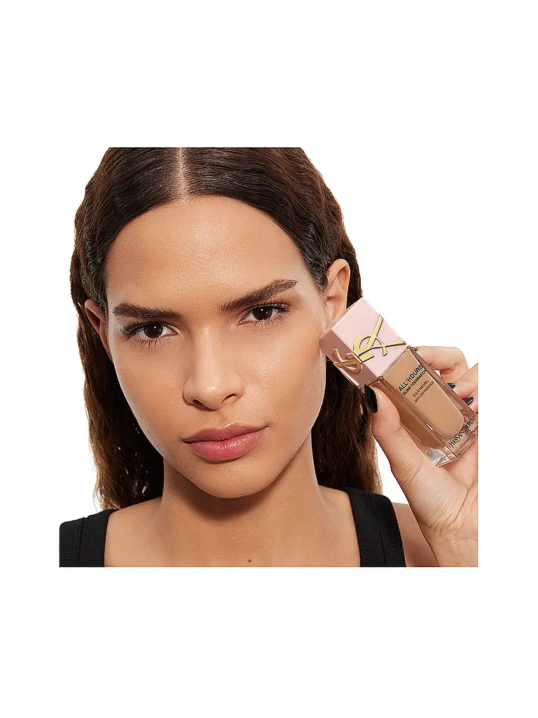 YVES SAINT LAURENT | All Hours Glow Foundation MN7 | Marron clair